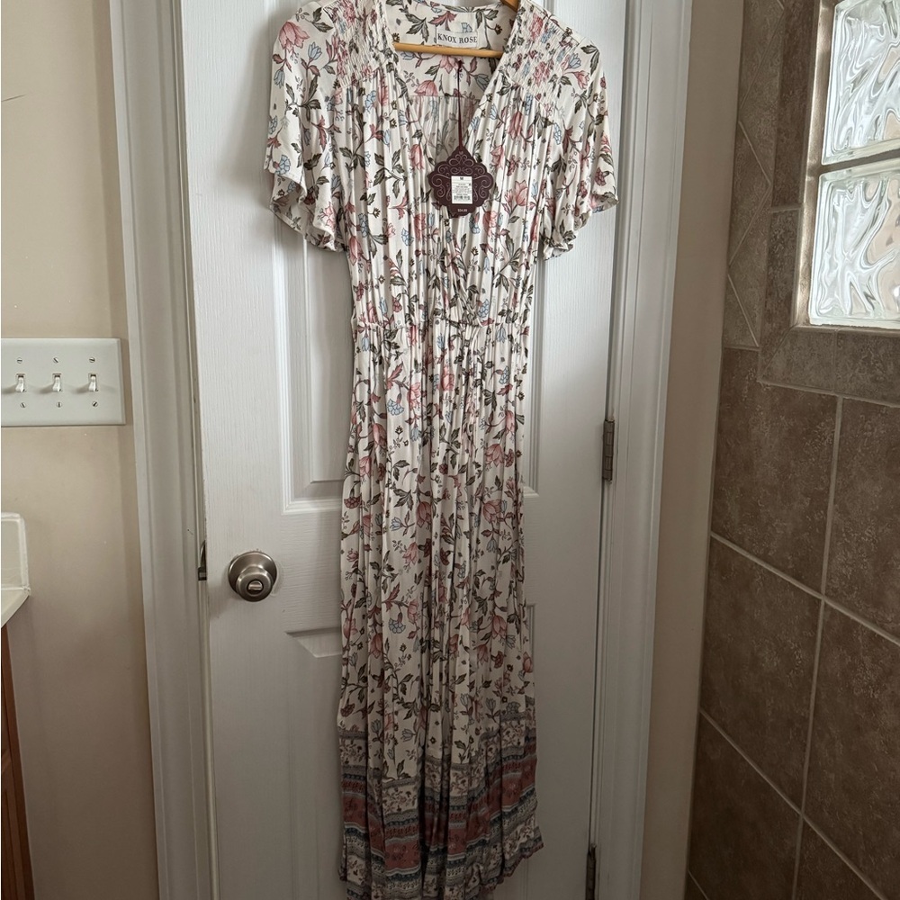 Knox Rose Floral Maxi Dress – NWT – Size Medium